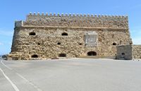 Les fortifications d’Héraklion en Crète. Façade sud-ouest de la forteresse. Cliquer pour agrandir l'image dans Adobe Stock (nouvel onglet).