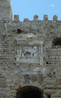 Les fortifications d’Héraklion en Crète. Bas-relief de Saint-Marc de la façade nord-est de la forteresse. Cliquer pour agrandir l'image dans Adobe Stock (nouvel onglet).