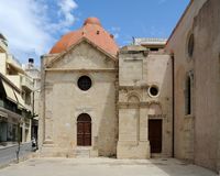 Le sud de la ville d’Héraklion en Crète. La chapelle des Dix-Saints de l'église Sainte-Catherine. Cliquer pour agrandir l'image dans Adobe Stock (nouvel onglet).