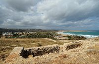 La ville d’Héraklion en Crète. Bâtiments antiques de la colline de Palaiochora à Amnissos. Cliquer pour agrandir l'image dans Adobe Stock (nouvel onglet).