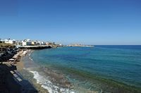 La ville d’Hersonissos en Crète. La plage de Limenas Hersonisou. Cliquer pour agrandir l'image dans Adobe Stock (nouvel onglet).