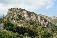 La ville d’Iérapétra en Crète. Le rocher de Kastellos à Kalamafka. Cliquer pour agrandir l'image dans Adobe Stock (nouvel onglet).