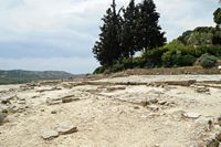 Le palais de Phaistos en Crète. La cour supérieure. Cliquer pour agrandir l'image dans Adobe Stock (nouvel onglet).
