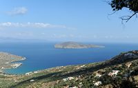 La côte nord de la commune de Sitia en Crète. L'île de Psira vue depuis le belvédère de Platanos. Cliquer pour agrandir l'image dans Adobe Stock (nouvel onglet).