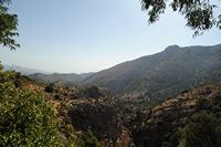 Le plateau du Lassithi en Crète. Tapai et Epano Kastello depuis le belvédère d'Ano Amygdali. Cliquer pour agrandir l'image dans Adobe Stock (nouvel onglet).
