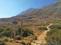 Le massif du Psiloritis en Crète. La Chaussée du Psiloritis près de Lakkos tou Mygerou (auteur Tomisti). Cliquer pour agrandir l'image.