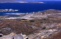 L'île de Délos. Le site archéologique vu depuis le mont Cynthe. Cliquer pour agrandir l'image.