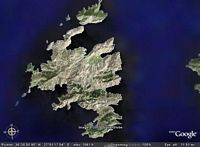 Satellitair beeld van het eiland Symi. Klikken om het beeld te vergroten.
