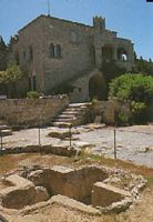 Monastère des chevaliers de Filérimos à Rhodes. Cliquer pour agrandir l'image.