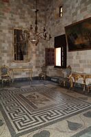 Zaal van het paleis van de Grote Meesters in Rhodos. Klikken om het beeld te vergroten.