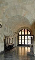 Salle à droite du grand hall du palais des Grands Maîtres à Rhodes. Cliquer pour agrandir l'image.