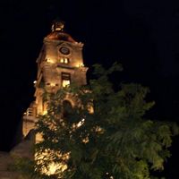 Tour de l'horloge à Rhodes, de nuit. Cliquer pour agrandir l'image.