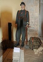 L'île de Crète à l'époque moderne. Uniforme de chasseur alpin de la 5e Division d'infanterie de montagne. Cliquer pour agrandir l'image.