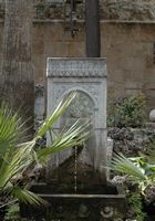 Brunnen  eines osmanischen Haus, Straße der Rittern  in Rhodos. Klicken, um das Bild zu vergrößern.