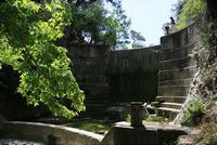 Versperring van het dal van de zeven bronnen in Rhodos. Klikken om het beeld te vergroten.