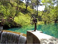 Barrage de la vallée des sept sources à Rhodes. Cliquer pour agrandir l'image.