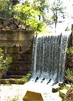 Cascada del valle de las siete fuentes en Rodas. Haga clic para ampliar la imagen.