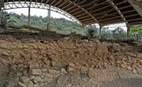 Le site archéologique d'Eleutherne en Crète. La nécropole d'Orthi Petra. Cliquer pour agrandir l'image.