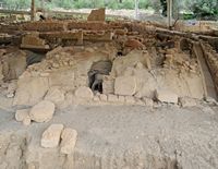Le site archéologique d'Eleutherne en Crète. La tombe A1 de la nécropole d'Orthi Petra. Cliquer pour agrandir l'image.