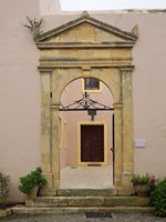 Le village d'Adele en Crète. Le presbytère du monastère d'Arkadi (auteur C. Messier). Cliquer pour agrandir l'image.