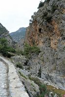Les gorges de Samaria en Crète. L'ancien village d'Agia Roumeli. Cliquer pour agrandir l'image.