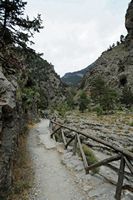 Les gorges de Samaria en Crète. Le sentier près de la sortie des gorges. Cliquer pour agrandir l'image.