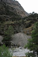 Les gorges de Samaria en Crète. Les gorges entre les Portes de Fer et Agia Roumeli. Cliquer pour agrandir l'image.