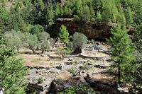 Les gorges de Samaria en Crète. Les ruines du village de Samaria (auteur Maesi64). Cliquer pour agrandir l'image.