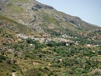 Le village d’Agios Pavlos en Crète. Le village d'Akoumia vu du ciel (auteur C. Messier). Cliquer pour agrandir l'image.