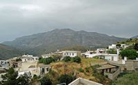 Le village d’Agios Pavlos en Crète. Les maisons en béton du village de Saktouria reconstruit. Cliquer pour agrandir l'image.
