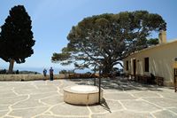 Le village d’Assomatos en Crète. Le monastère Moni Preveli. Cliquer pour agrandir l'image.