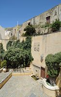 Le village d’Assomatos en Crète. Le monastère Moni Preveli. Cliquer pour agrandir l'image.
