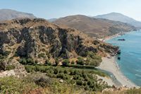 Le village d’Assomatos en Crète. La plage de Preveli et la plage d'Ammoudi de Drimiskos (auteur Uoaei1). Cliquer pour agrandir l'image.