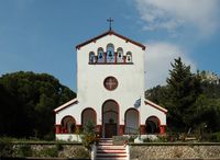 Église du village d'Éléoussa à Rhodes. Cliquer pour agrandir l'image.