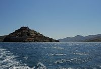 L’île de Spinalonga en Crète. L'île de Spinalonga vue de l'ouest. Cliquer pour agrandir l'image.