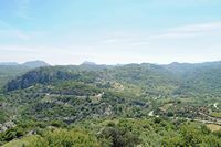 Le village de Garazo en Crète. Le village d'Aimonas vu depuis Axos. Cliquer pour agrandir l'image.