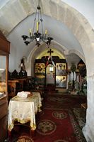 Le village de Garazo en Crète. Catholicon du monastère de Chalepa. Cliquer pour agrandir l'image.