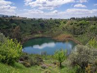Le village de Gergéri en Crète. Le lac saisonnier de la Tombe de Digénis (auteur C. Messier). Cliquer pour agrandir l'image.