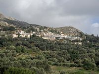 Le village de Gergéri en Crète. Le village de Nyvritos vu de l'ouest (auteur C. Messier). Cliquer pour agrandir l'image.