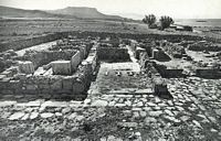 Le village de Gouvès en Crète. Ruines de la villa minoenne de Nirou Chani à Kokkini Chani au début du 20e siècle. Cliquer pour agrandir l'image.