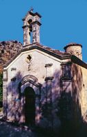 Le village de Kalyvès en Crète. L'église Agios Nikolaos à Kiriakosélia. Cliquer pour agrandir l'image.