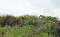 Le village de Kalyves en Crète. Les ruines du castel di Bicorna. Cliquer pour agrandir l'image.