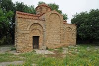 Le village de Kalyves en Crète. L'église Notre-Dame Zerviotissa près de Stylos. Cliquer pour agrandir l'image.