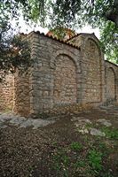 Le village de Kalyves en Crète. L'église Notre-Dame Zerviotissa près de Stylos. Cliquer pour agrandir l'image.