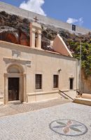 Le village de Koutsouras en Crète. Le monastère de Kapsa (auteur Marc Ryckaert). Cliquer pour agrandir l'image.