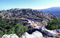Le village de Kritsa en Crète. Ruines de la cité dorienne de Lato. Cliquer pour agrandir l'image.