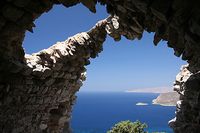 Le village et le château de Monolithos sur l’île de Rhodes. Château de Monolithos. Cliquer pour agrandir l'image.