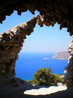 Le village et le château de Monolithos sur l’île de Rhodes. Château de Monolithos. Cliquer pour agrandir l'image.