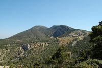 Vista sobre monte Akramitis desde Monolithos en Rodas. Haga clic para ampliar la imagen.