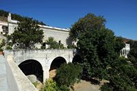 Le village de Myrtia en Crète. Le monastère Saint-Georges Epanosifis à Metaxochori. Cliquer pour agrandir l'image.